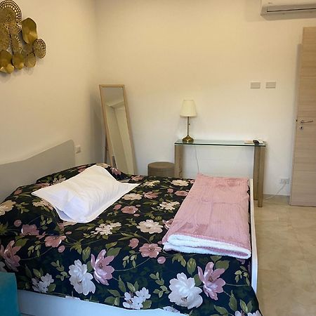 La Ginestra Hotel จีอาร์ดีนี นักซอส ภายนอก รูปภาพ