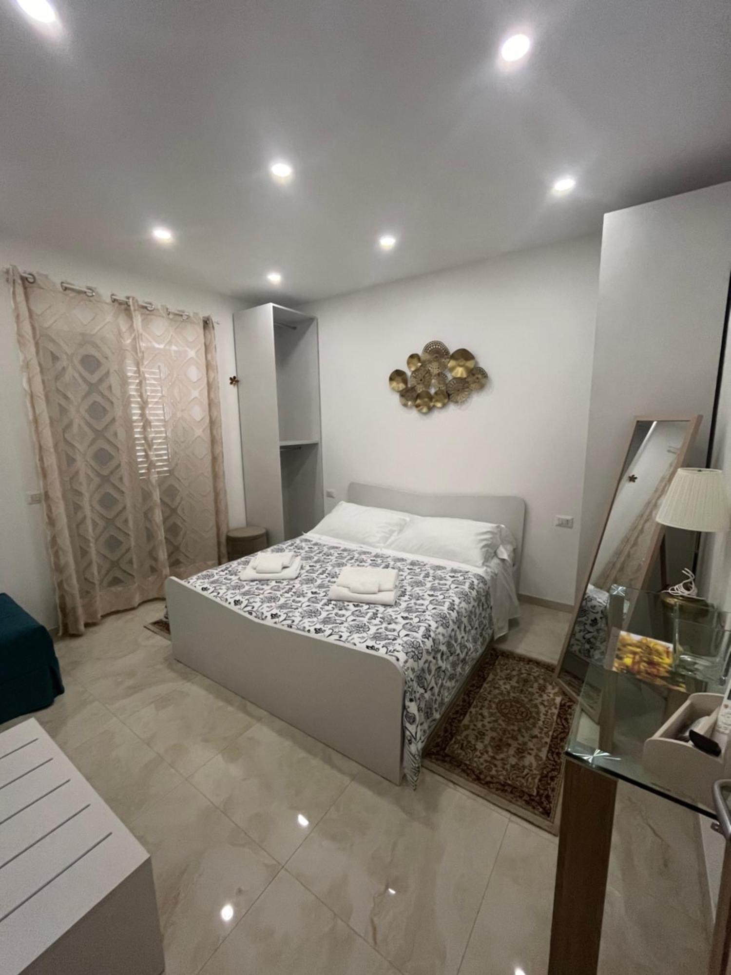 La Ginestra Hotel จีอาร์ดีนี นักซอส ภายนอก รูปภาพ
